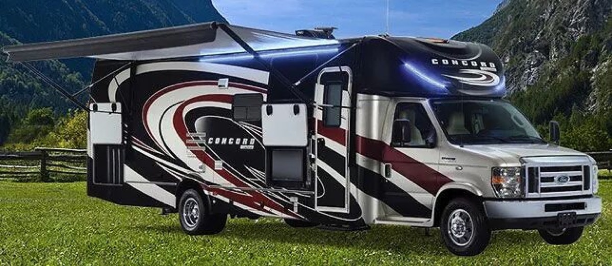 2018 Coachmen Concord 300DS Review