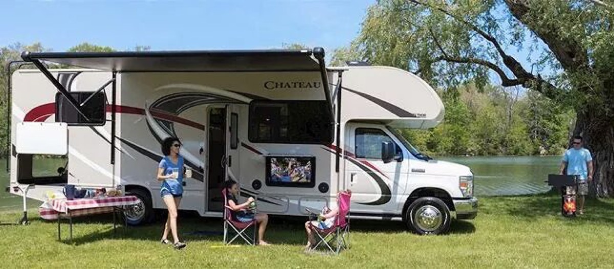 2019 Thor Motor Coach Chateau 31Y Review